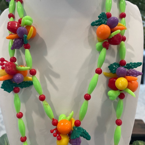 Vintage Colorful Fruit Salad Beaded Necklace - Picture 3 of 4